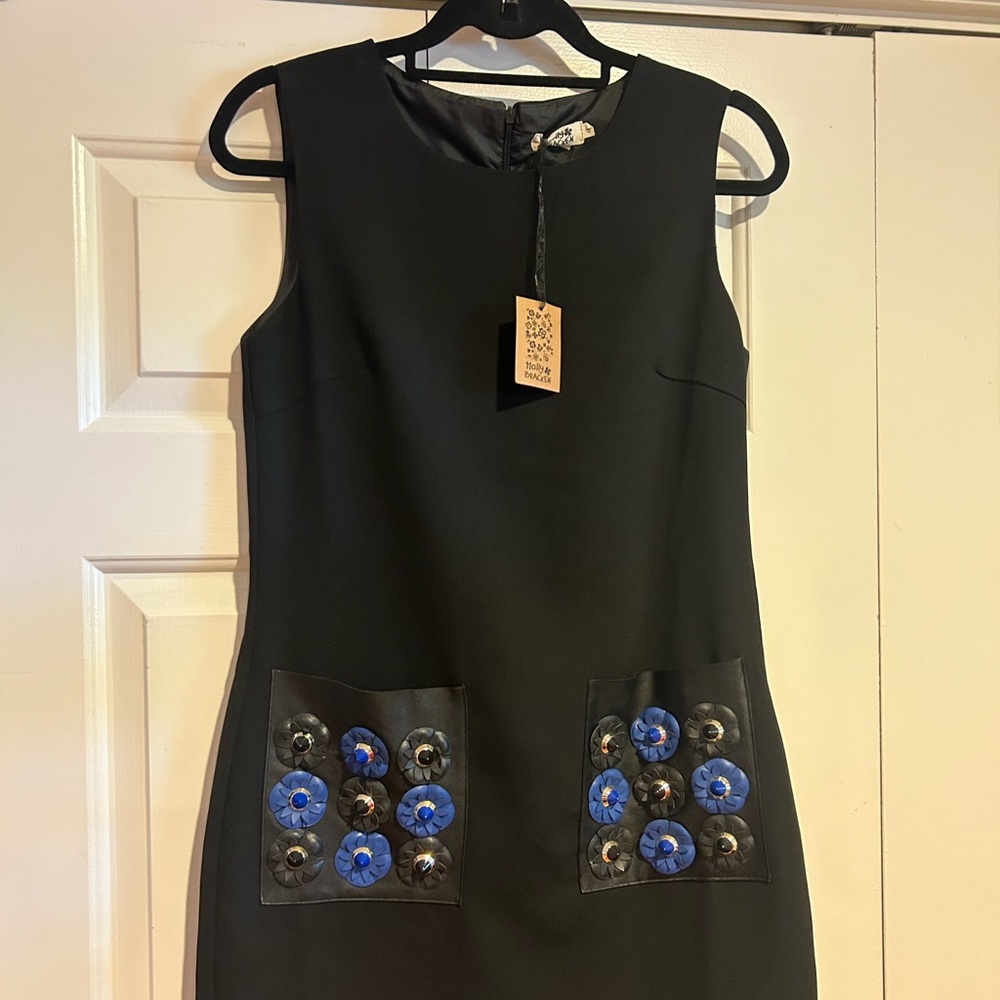 Molly Bracken Shift Dress Medium Black Applique Sleeveless Knee Length Flower
